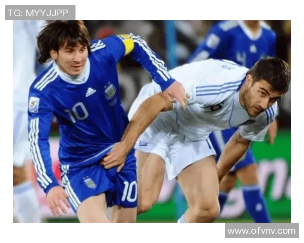 足球球星用脚部位踢球技巧解析：不同部位的独特作用与实战应用